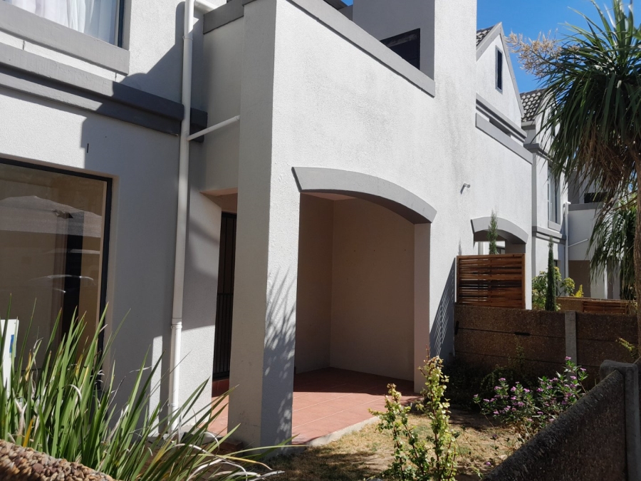 2 Bedroom Property for Sale in Heritage Mews Western Cape